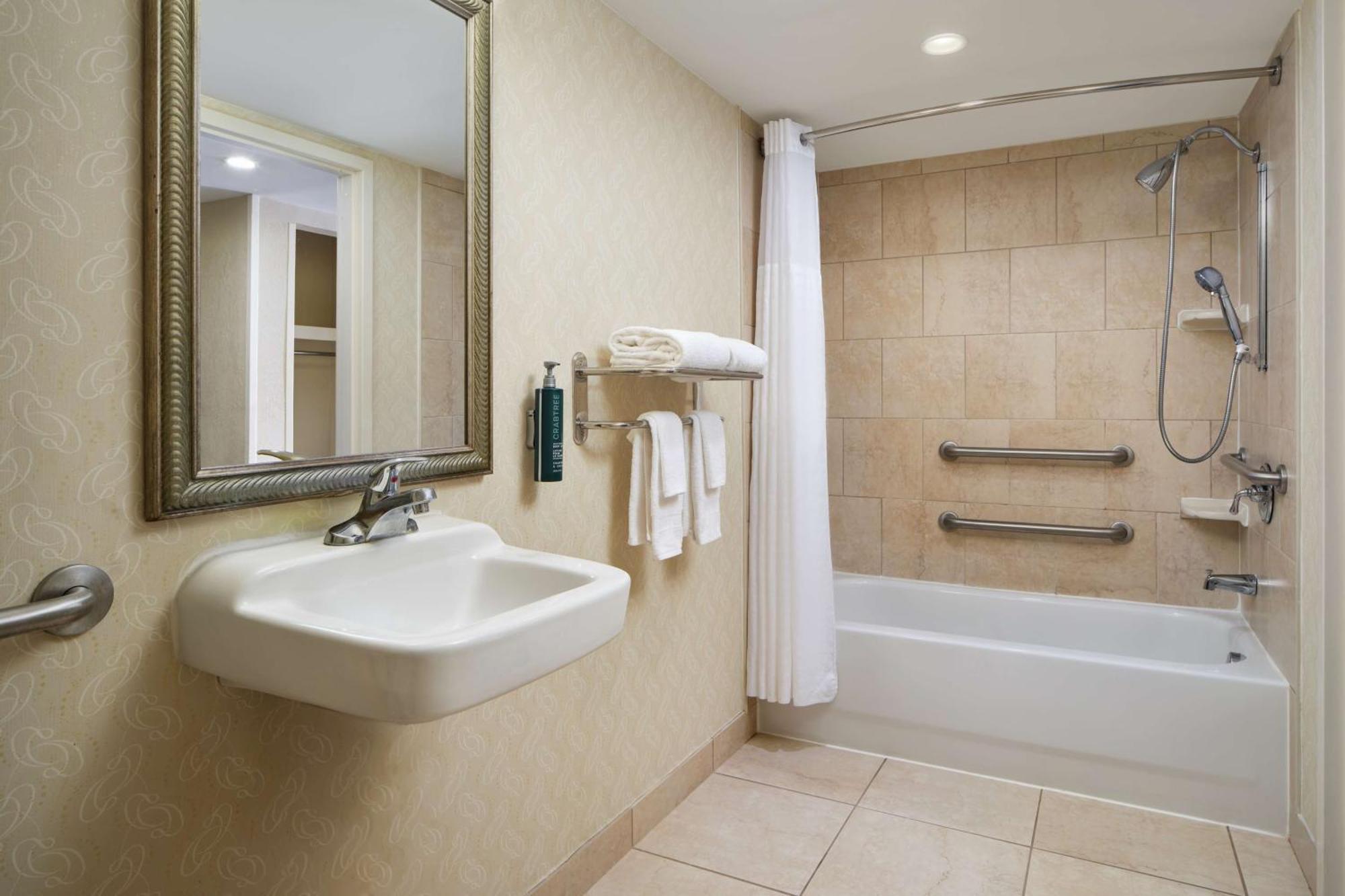 Doubletree By Hilton Rocky Mount Hotel Ngoại thất bức ảnh